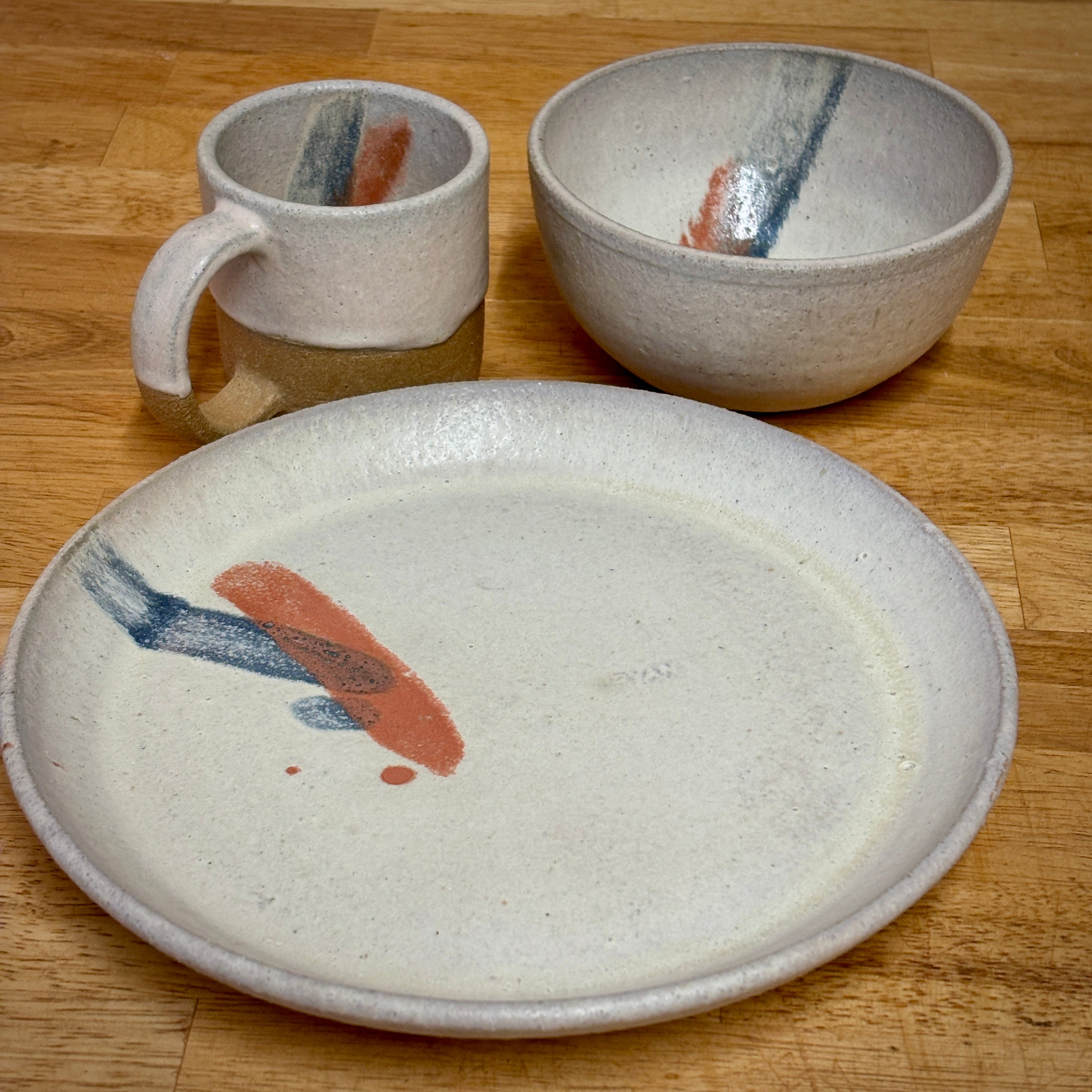 DISH SET - WHITE W/ BLUE & RED STREAKS