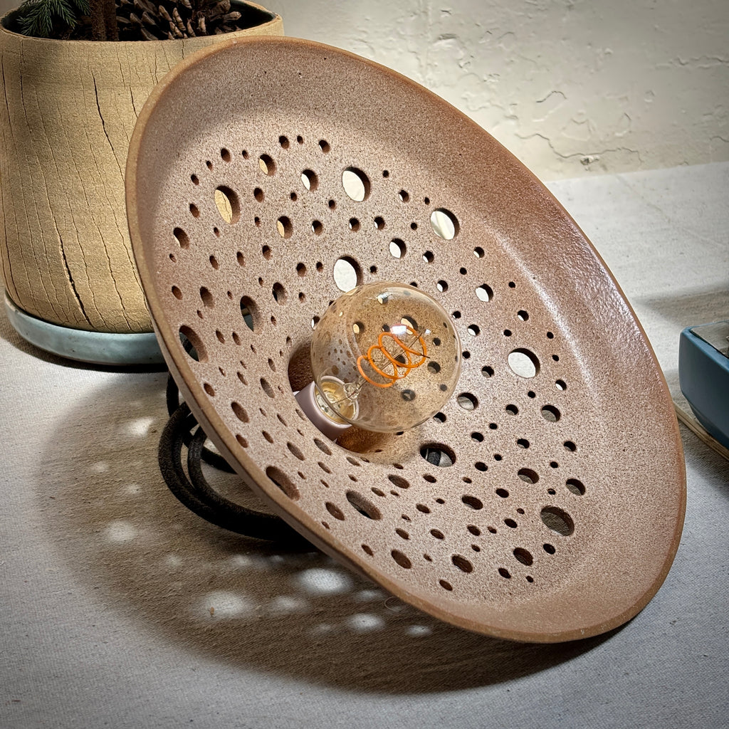 BARNSHADE - BROWN SPECKLE RANDOM HOLES