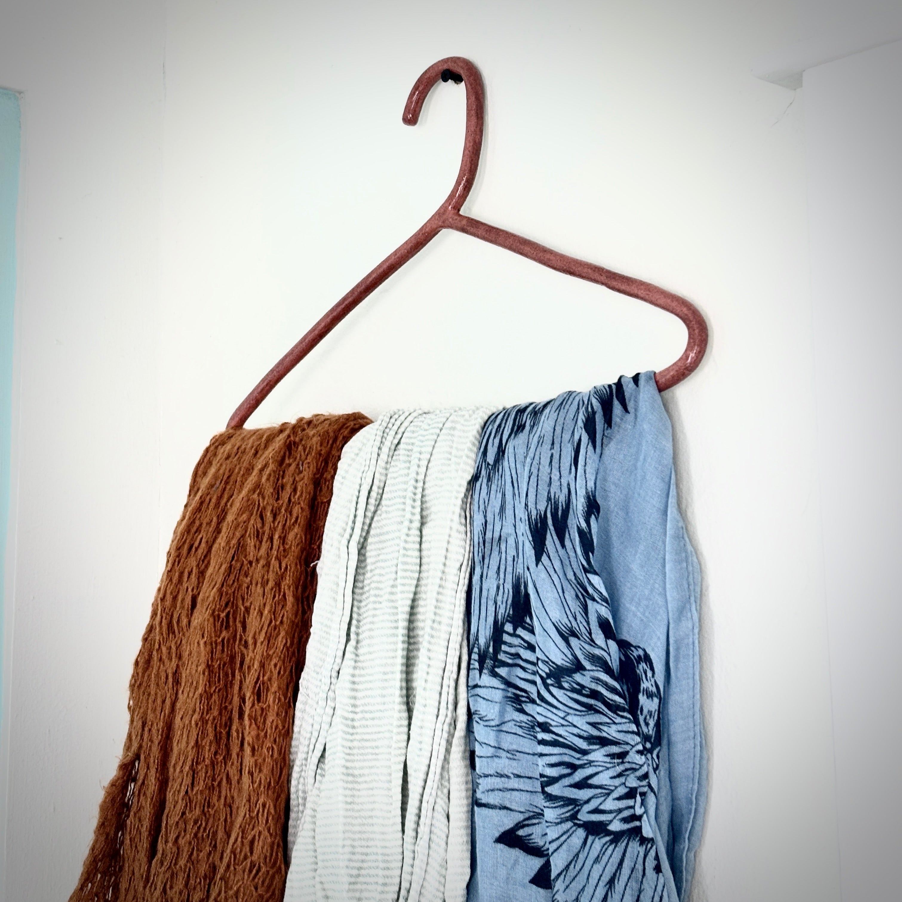 WALL HANGERS