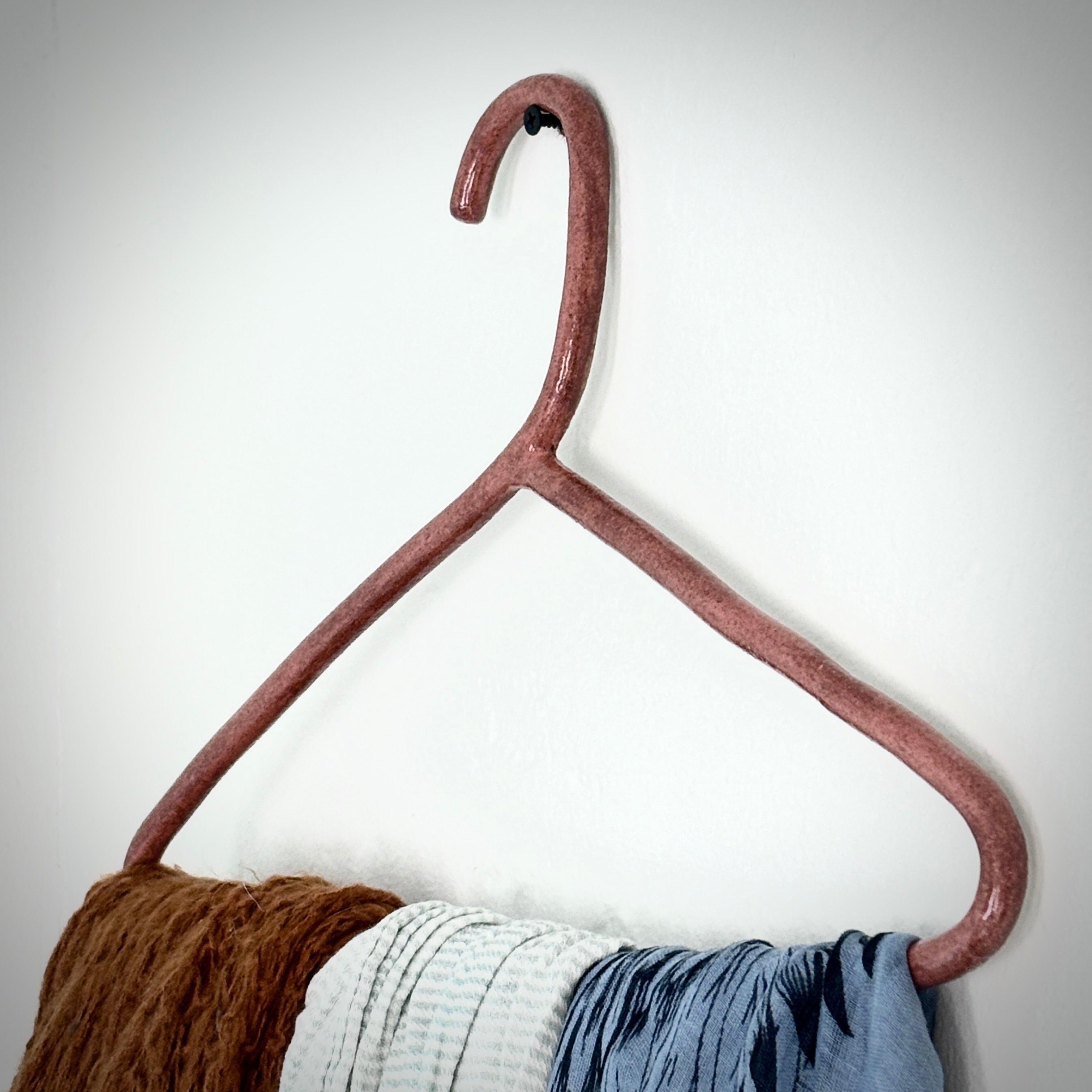 WALL HANGERS