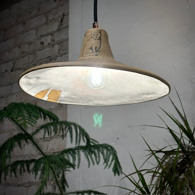 SHORT BRIMMED BARNSHADES W/ WILD FRIENDS