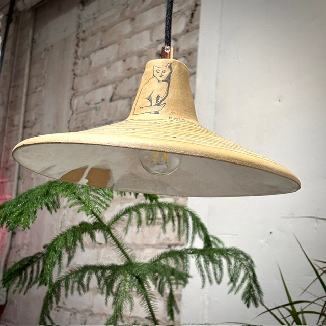 SHORT BRIMMED BARNSHADES W/ WILD FRIENDS