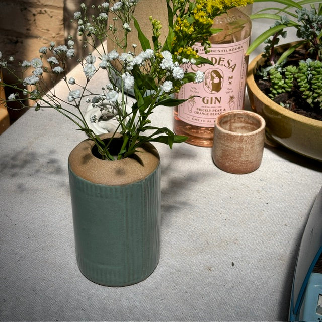 FLOWER VASE - GREEN RIBBED