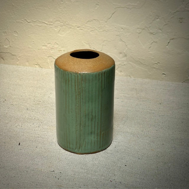 FLOWER VASE - GREEN RIBBED