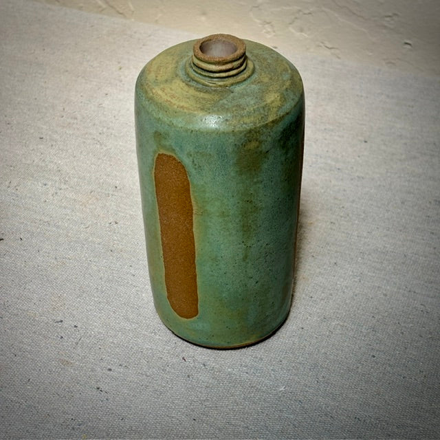 FLOWER VASE - GREEN W/ RAW ELLIPSE