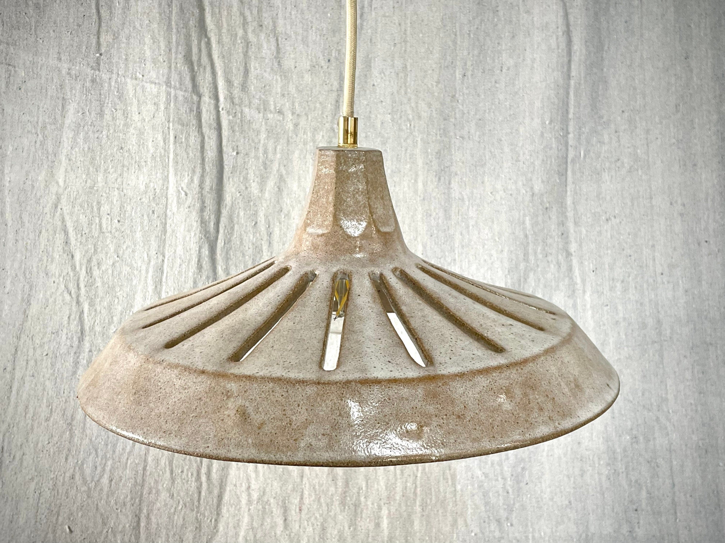 13.5” NATURAL BARN SHADE