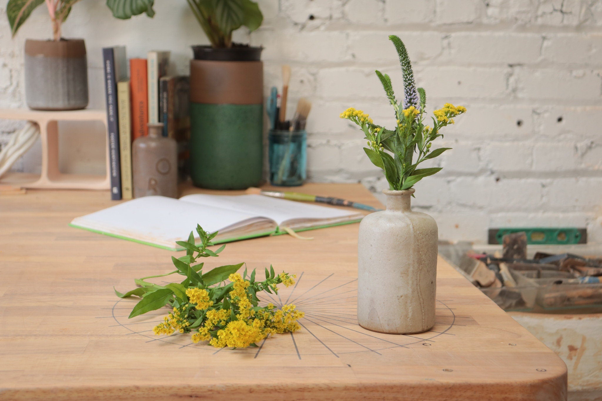 EARTHY FLOWER VASE, BOTTLE